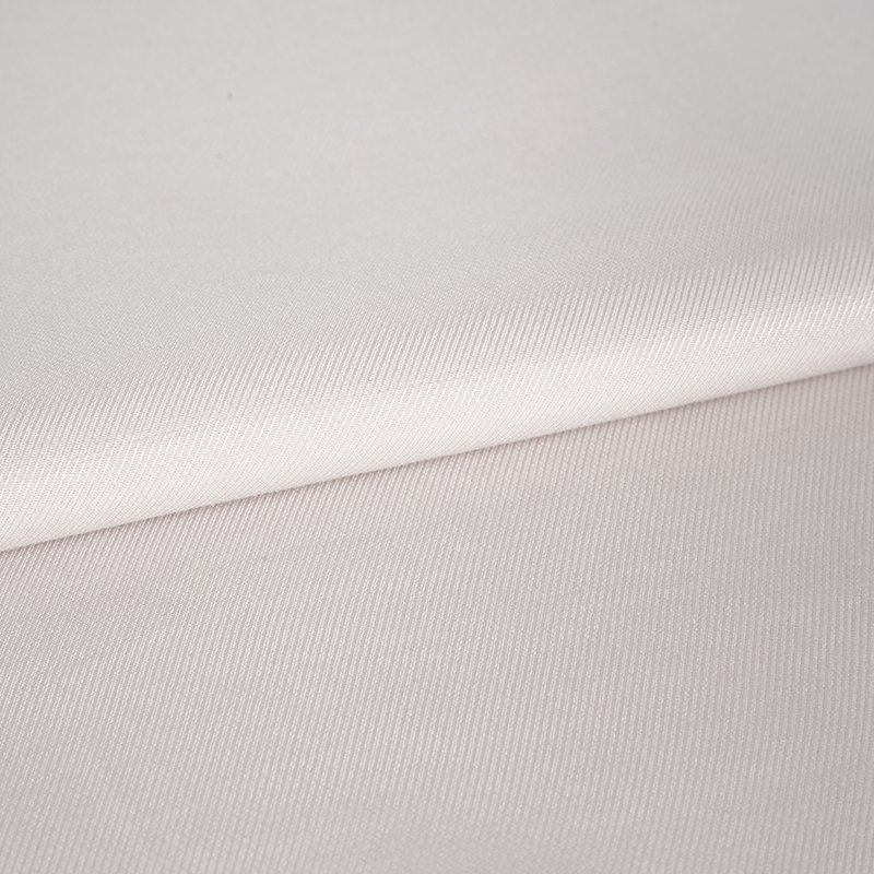 POLY RAYON TRUNG CẤP TUYỆT VỜI
